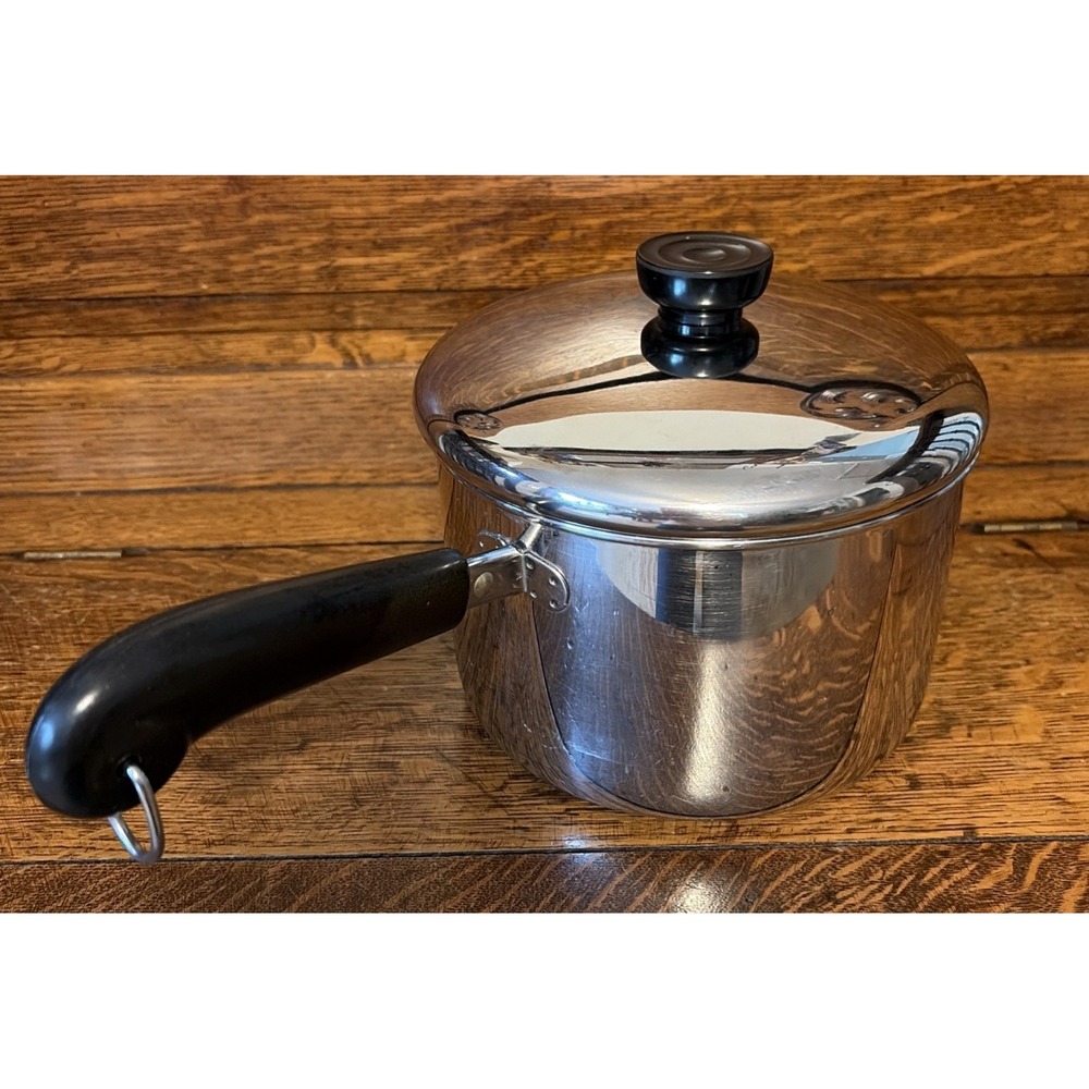 vintage 3 qt  revere sauce pan with lid 92 I